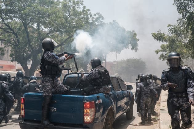 VIOLENTES MANIFESTATIONS APRES LA CONDAMNATION DE SONKO :Dakar et sa banlieue balafrées par une violence inouïe