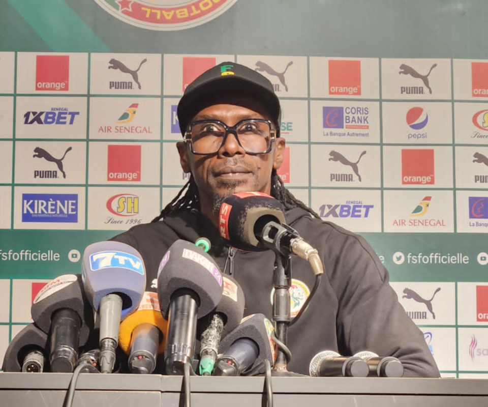 APRÈS LE BRÉSIL :Aliou Cissé rêve «de jouer chez nous l’Angleterre, l’Allemagne ou la France» APRÈS LE BRÉSIL :Aliou Cissé rêve «de jouer chez nous l’Angleterre, l’Allemagne ou la France»