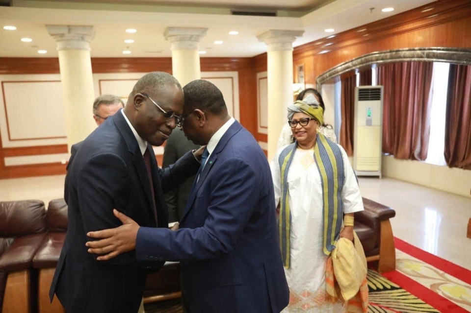 PARTICIPATION AU DIALOGUE NATIONAL :Yewwi Askan Wi appelle ses membres à s'abstenir de tous compromis ou compromissions politiques avec le régime de Macky Sall et menace PARTICIPATION AU DIALOGUE NATIONAL :Yewwi Askan Wi appelle ses membres à s'abstenir de tous compromis ou compromissions politiques avec le régime de Macky Sall et menace