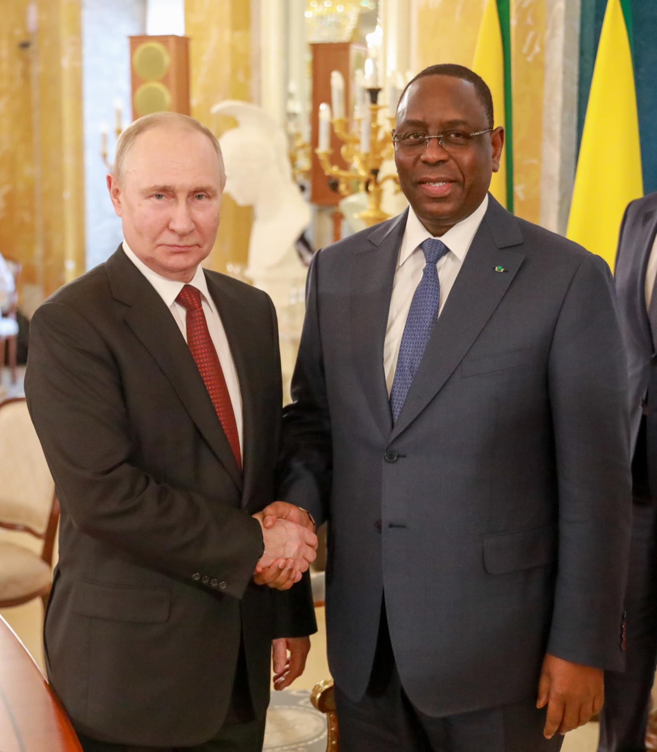 MACKY SALL A VLADIMIR POUTINE DANS LE CADRE DE LA MÉDIATION AFRICAINE POUR LA GUERRE EN UKRAINE :«Cette initiative est une mission de bons offices. L’intervention de l’Afrique ne pourra se faire que dans le cadre des principes de la charte de l’Onu» MACKY SALL A VLADIMIR POUTINE DANS LE CADRE DE LA MÉDIATION AFRICAINE POUR LA GUERRE EN UKRAINE :«Cette initiative est une mission de bons offices. L’intervention de l’Afrique ne pourra se faire que dans le cadre des principes de la charte de l’Onu»