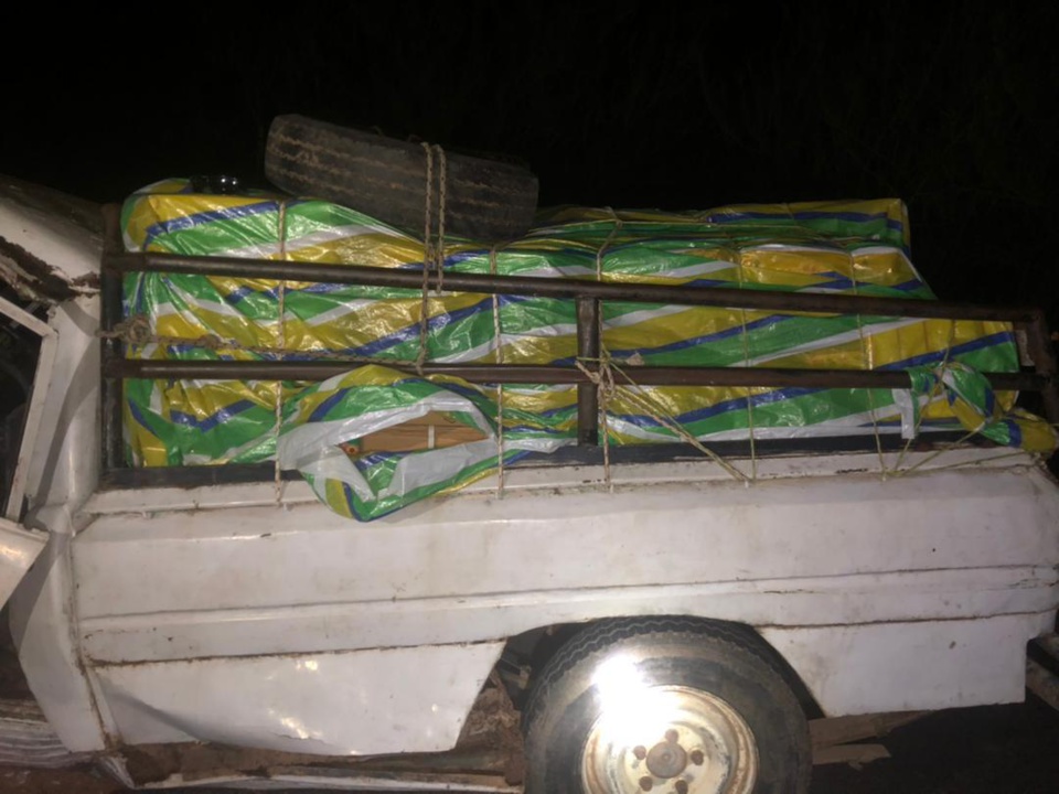 INTERPELLÉ AVEC 41 CARTONS DE FAUX MÉDICAMENTS ESTIMÉS À 9 MILLIONS F CFA : Le chauffeur de taxi-bagages Mamadou Mbengue prétexte qu'il transportait des crevettes et risque 10 mois de prison ferme INTERPELLÉ AVEC 41 CARTONS DE FAUX MÉDICAMENTS ESTIMÉS À 9 MILLIONS F CFA : Le chauffeur de taxi-bagages Mamadou Mbengue prétexte qu'il transportait des crevettes et risque 10 mois de prison ferme