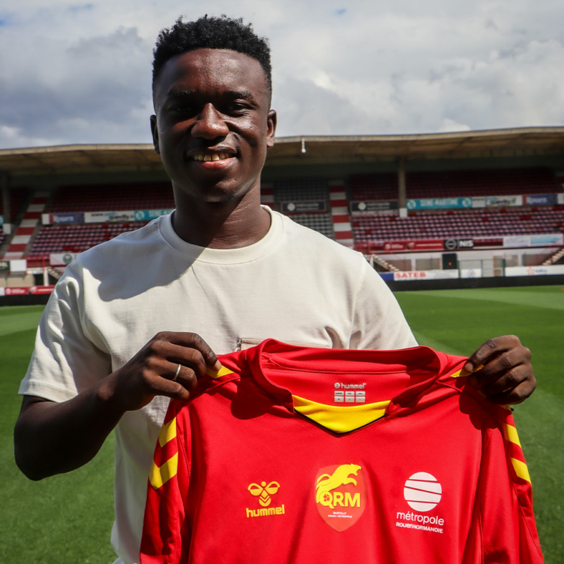 APRÈS UNE PREMIÈRE EXPÉRIENCE INTERNATIONALE AVEC LE SIMBA SC EN TANZANIE : Pape Ousmane Sakho s’engage officiellement avec Quevilly Rouen