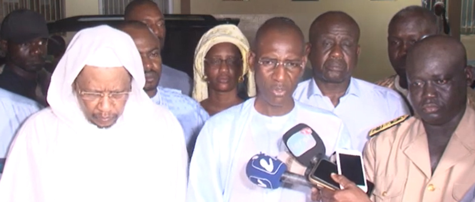 ACCIDENT A LOUGA : Abdoulaye Daouda Diallo, au chevet des blessés, dénonce les surcharges dans les transports en commun ACCIDENT A LOUGA : Abdoulaye Daouda Diallo, au chevet des blessés, dénonce les surcharges dans les transports en commun