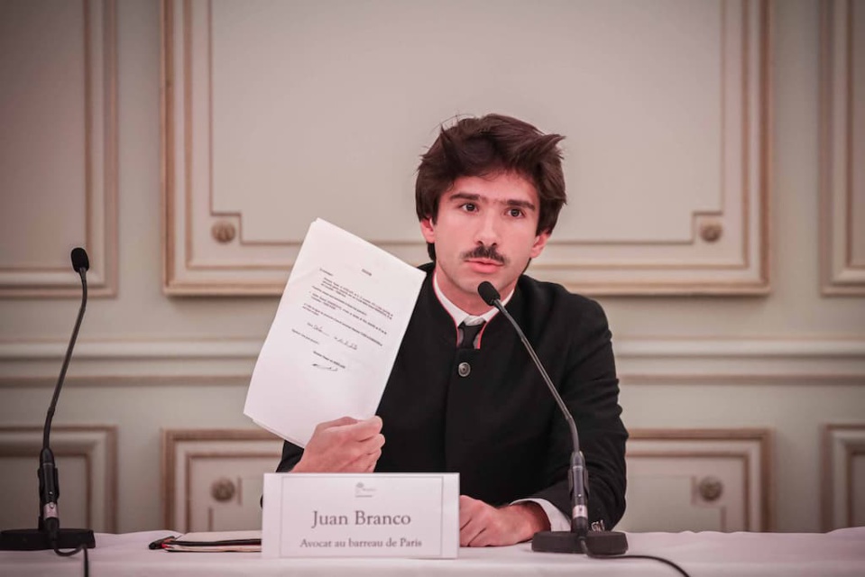 AU SÉNÉGAL ALORS QU’IL FAIT L’OBJET D’UN MANDAT D’ARRÊT INTERNATIONAL : Juan Branco activement recherché ; toutes les forces de défense et de sécurité mobilisées à ses trousses AU SÉNÉGAL ALORS QU’IL FAIT L’OBJET D’UN MANDAT D’ARRÊT INTERNATIONAL : Juan Branco activement recherché ; toutes les forces de défense et de sécurité mobilisées à ses trousses