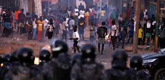 Ziguinchor : 11 manifestants arrêtés, tout est à l’arrêt, le centre-ville sous haute surveillance militaire