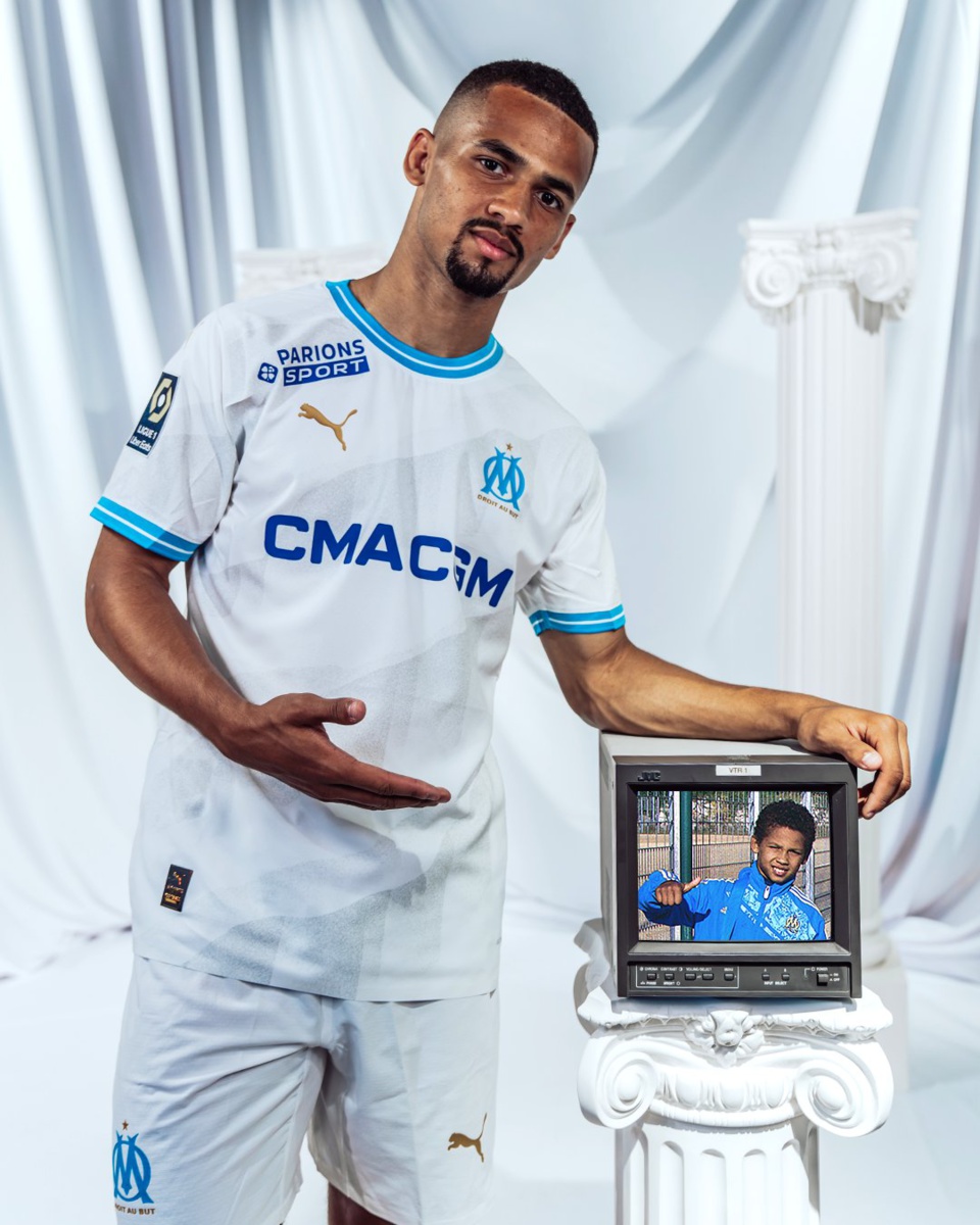 ILLIMANE N’DIAYE LORS DE SA PRESENTATION OFFICIELLE COMME NOUVELLE RECRUE ESTIVALE DE L’OM : « Je n’ai jamais joué au foot pour de l’argent » ILLIMANE N’DIAYE LORS DE SA PRESENTATION OFFICIELLE COMME NOUVELLE RECRUE ESTIVALE DE L’OM : « Je n’ai jamais joué au foot pour de l’argent »