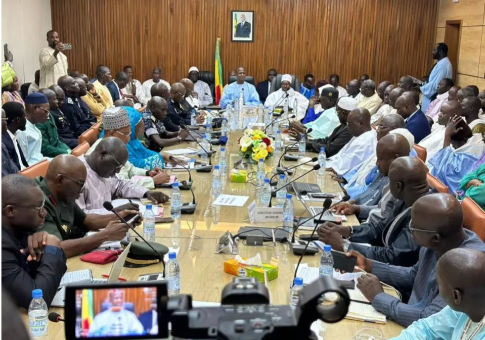 RÉUNION D’EVALUATION DES PRÉPARATIFS DU GRAND MAGAL : Le ministre de l’Intérieur satisfait des 92% de taux de réalisation, le porte-parole du Khalife insiste sur les doléances RÉUNION D’EVALUATION DES PRÉPARATIFS DU GRAND MAGAL : Le ministre de l’Intérieur satisfait des 92% de taux de réalisation, le porte-parole du Khalife insiste sur les doléances