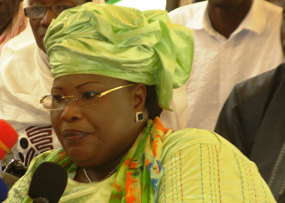 AMINATA MBENGUE NDIAYE TACLE KHALIFA SALL ET MENACE : «Les couleurs choisies pour Taxawu Sénégal et Yewwi appartiennent au Ps, mais nous n’allons pas laisser faire»