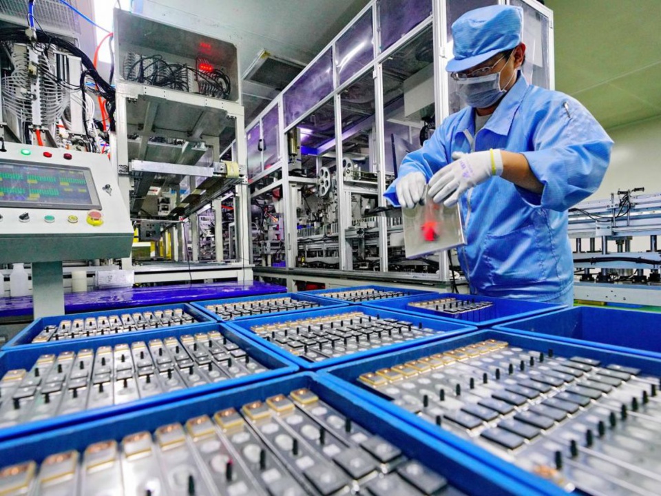 Maroc : un fabricant chinois de composants de batteries électriques investira 2 milliards $ en association avec Al Mada