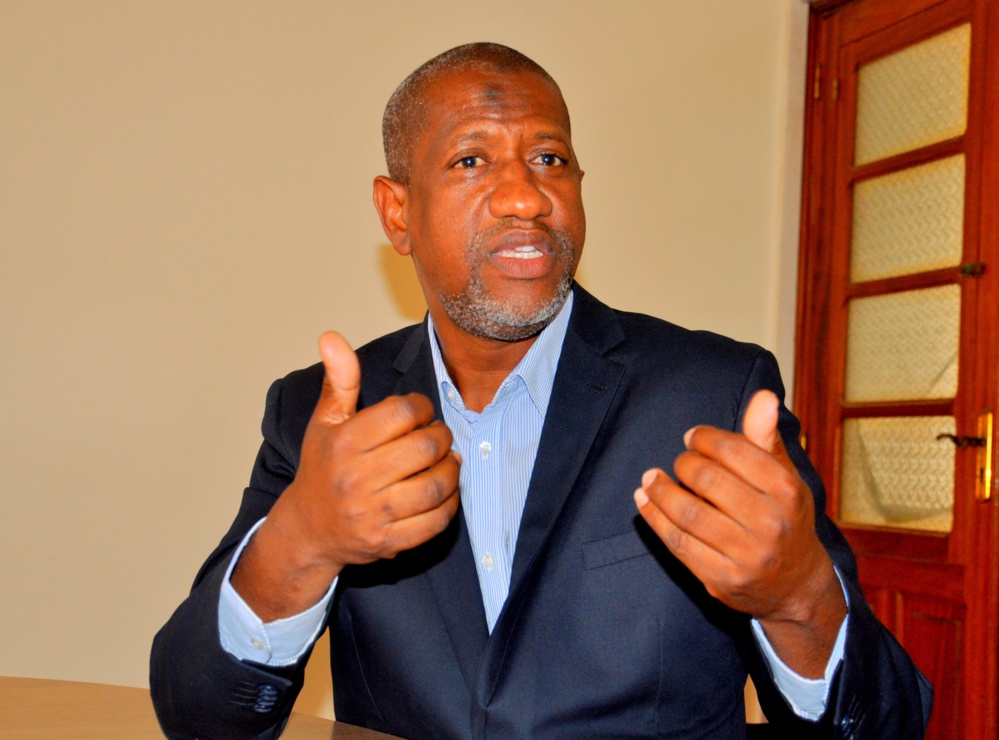 DJIBRIL BÂ, MEMBRE DE LA CONVERGENCE DES CADRES DE L’APR : «Le président de la République doit être reconnaissant envers ceux qui lui sont toujours fidèles, il doit renouveler l’élite politique » DJIBRIL BÂ, MEMBRE DE LA CONVERGENCE DES CADRES DE L’APR : «Le président de la République doit être reconnaissant envers ceux qui lui sont toujours fidèles, il doit renouveler l’élite politique »