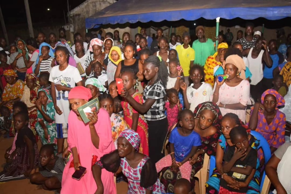 **DOKH_MBOKK_NGUIR_MOTTALI_YÉNNÉ : Une Tournée Inoubliable pour la Coalition TAXAWOU SÉNÉGAL** **DOKH_MBOKK_NGUIR_MOTTALI_YÉNNÉ : Une Tournée Inoubliable pour la Coalition TAXAWOU SÉNÉGAL**