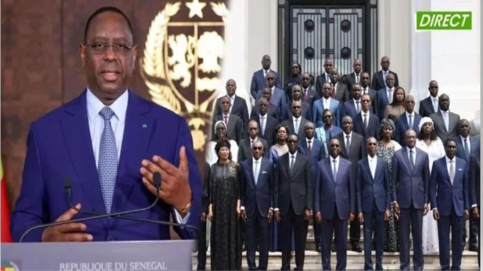 PREMIER CONSEIL DES MINISTRES POUR LE NOUVEAU GOUVERNEMENT : Macky Sall invite Amadou Ba et ses ministres à cultiver la résilience, la proximité, l’humilité et l’écoute des populations PREMIER CONSEIL DES MINISTRES POUR LE NOUVEAU GOUVERNEMENT : Macky Sall invite Amadou Ba et ses ministres à cultiver la résilience, la proximité, l’humilité et l’écoute des populations