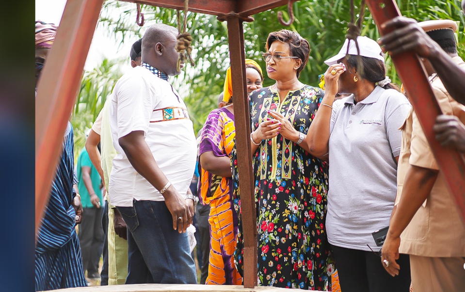 VICTORINE NDEYE EN TOURNÉE DANS LE SUD DU PAYS : « Nous voulons impulser le développement des différents terroirs en partant de leurs spécificités » VICTORINE NDEYE EN TOURNÉE DANS LE SUD DU PAYS : « Nous voulons impulser le développement des différents terroirs en partant de leurs spécificités »