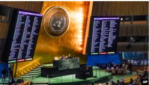 Israël-Hamas: l'Assemblée générale de l'ONU vote pour une  "trêve humanitaire immédiate", colère d'Israël