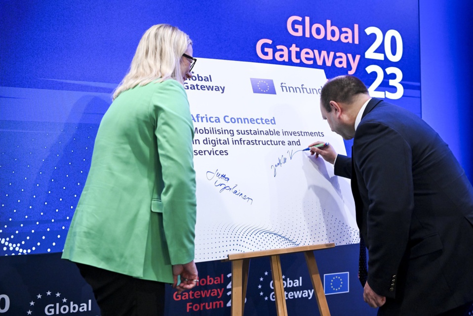 L’UE s’allie à Finnfund pour investir plus de 1 milliard d’euros dans les infrastructures numériques en Afrique subsaharienne L’UE s’allie à Finnfund pour investir plus de 1 milliard d’euros dans les infrastructures numériques en Afrique subsaharienne