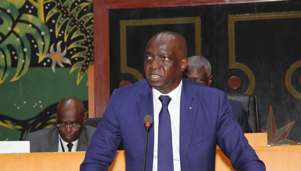 PROJET DE LOI DE FINANCES 2024 : Certains députés étalent leurs préoccupations, d’autres élogieux envers le bilan de Macky Sall PROJET DE LOI DE FINANCES 2024 : Certains députés étalent leurs préoccupations, d’autres élogieux envers le bilan de Macky Sall