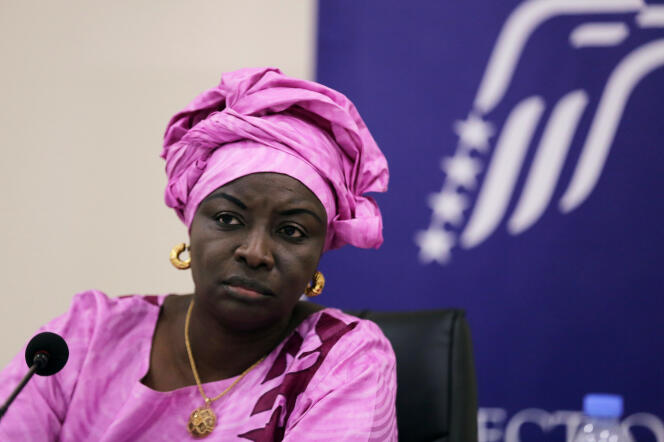 Son compte Facebook piraté : Aminata Touré dénonce
