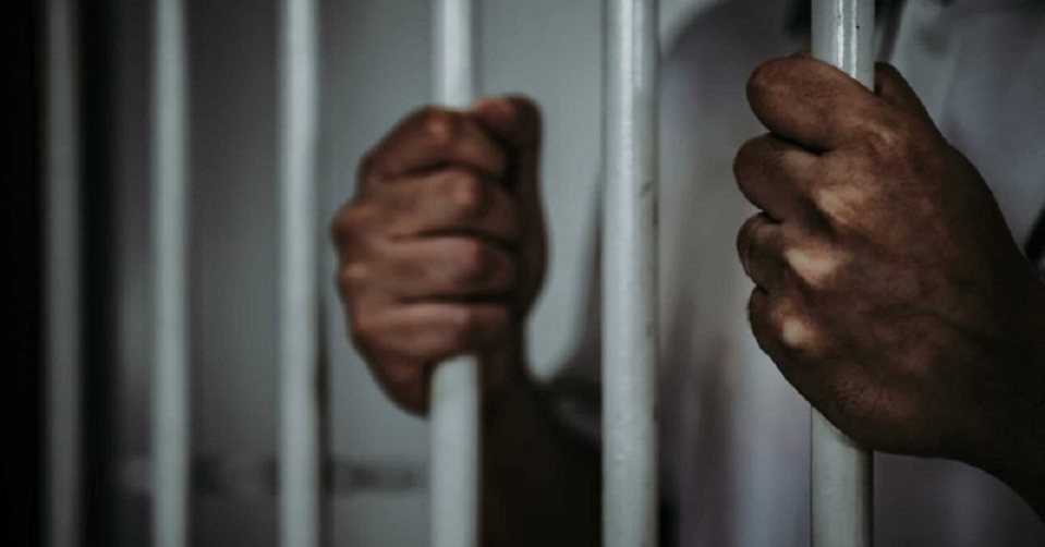 ACTES DE PÉDOPHILIE À MÉDINA GOUNASS/GUÉDIAWAYE : Un vieillard de 85 ans surpris nu avec une fillette de 8 ans nue aussi ACTES DE PÉDOPHILIE À MÉDINA GOUNASS/GUÉDIAWAYE : Un vieillard de 85 ans surpris nu avec une fillette de 8 ans nue aussi