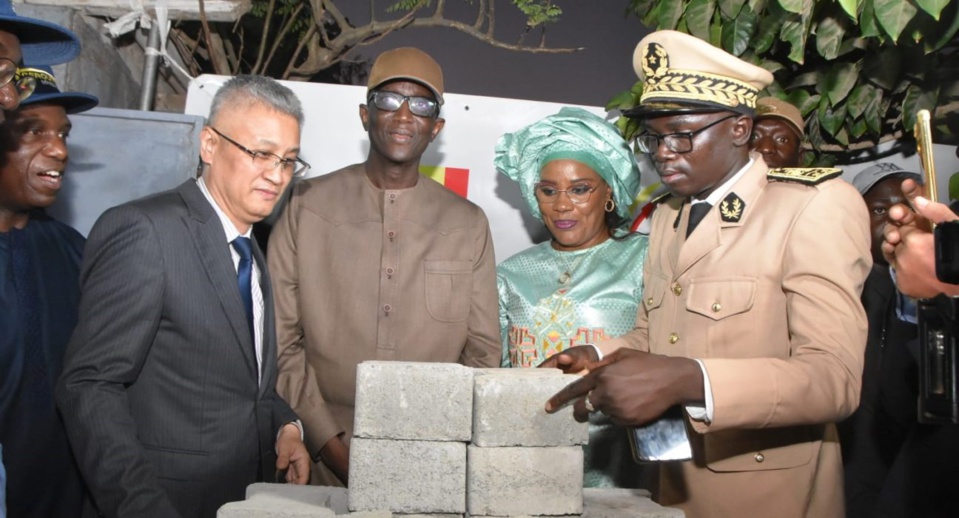 LANCEMENT DES TRAVAUX D’AMÉNAGEMENT ET D’ÉLARGISSEMENT DE LA ROUTE DES NIAYES ET AMELIORATION DE L’ACCÈS A DAKAR POUR 110 MILLIARDS DE NOS FRANCS : Amadou Ba entame la reconquête de Dakar LANCEMENT DES TRAVAUX D’AMÉNAGEMENT ET D’ÉLARGISSEMENT DE LA ROUTE DES NIAYES ET AMELIORATION DE L’ACCÈS A DAKAR POUR 110 MILLIARDS DE NOS FRANCS : Amadou Ba entame la reconquête de Dakar