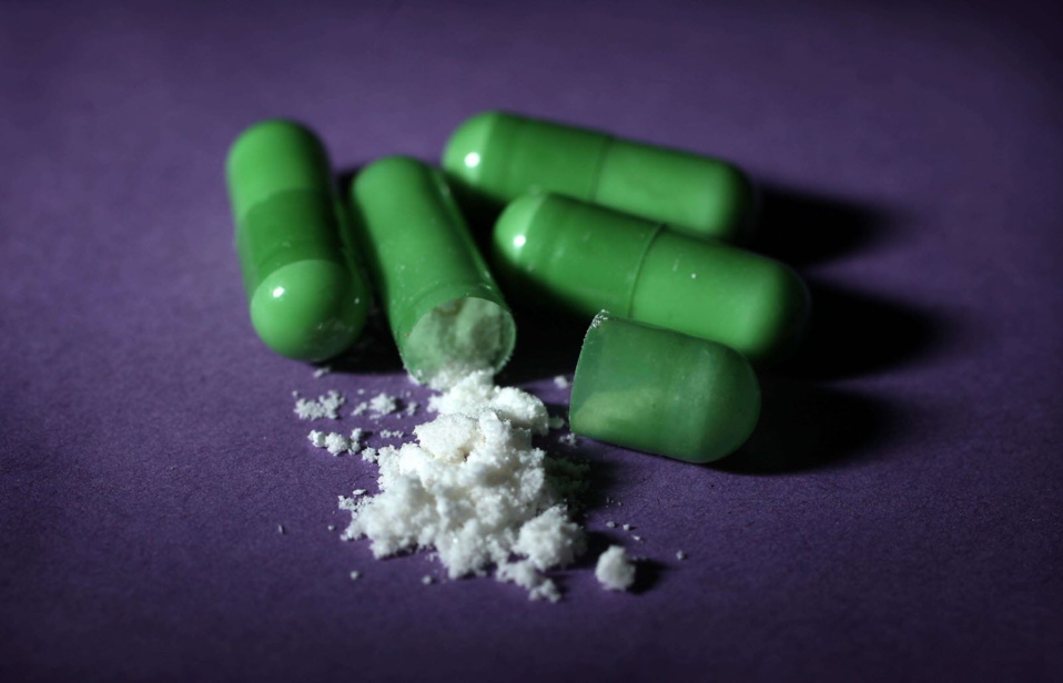 LE MARIÉ LUI PROPOSE DEUX PIERRES DE COCAÏNE EN CONTREPARTIE D'UNE RELATION SEXUELLE : Aminata Dramé se fait prendre vers 23h avec Antoine Mendy au moment où ils discutaient des modalités de la transaction LE MARIÉ LUI PROPOSE DEUX PIERRES DE COCAÏNE EN CONTREPARTIE D'UNE RELATION SEXUELLE : Aminata Dramé se fait prendre vers 23h avec Antoine Mendy au moment où ils discutaient des modalités de la transaction