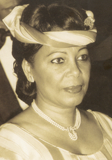 Coucou revoilà Elisabeth Diouf ‘’Tata Elisa’’