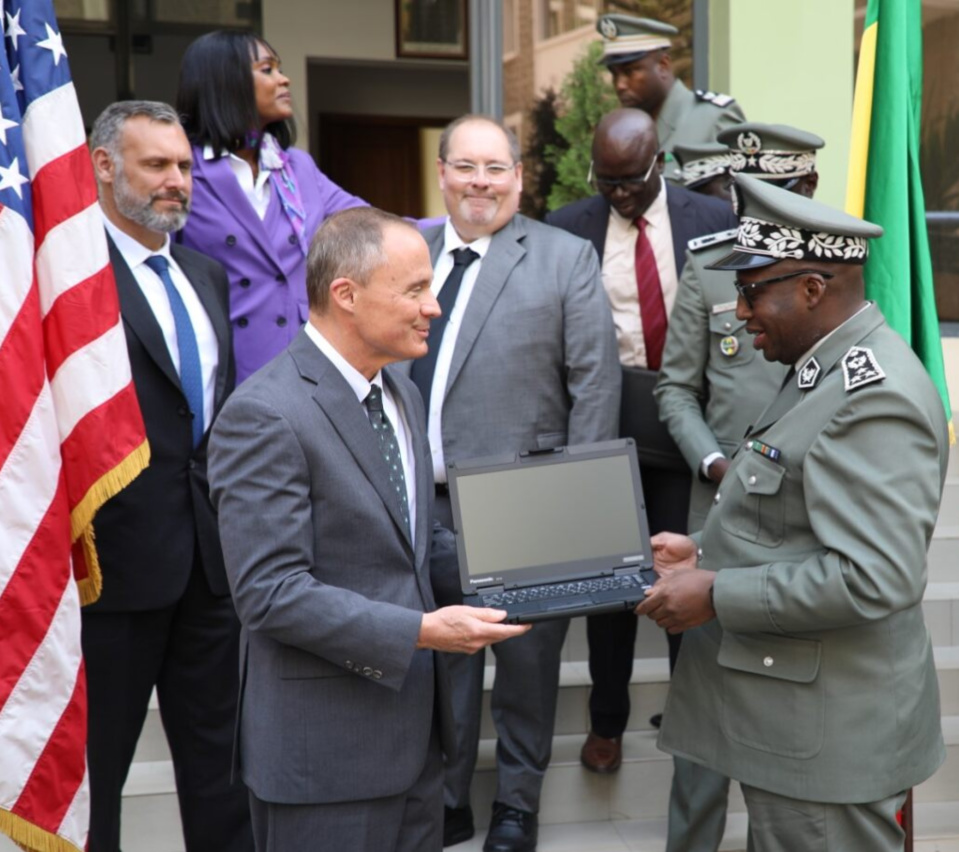 Les Usa équipent la Douane pour la lutte contre la contrebande et la criminalité transnationale Les Usa équipent la Douane pour la lutte contre la contrebande et la criminalité transnationale
