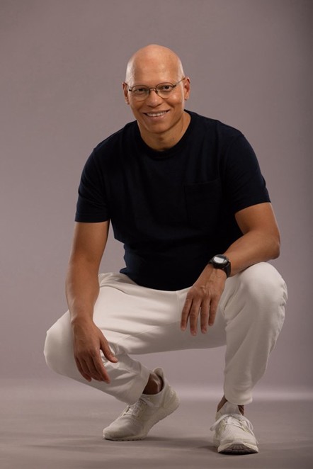 Karim Wade obtient 3000 followers sur sa chaîne WhattsApp en quelques jours