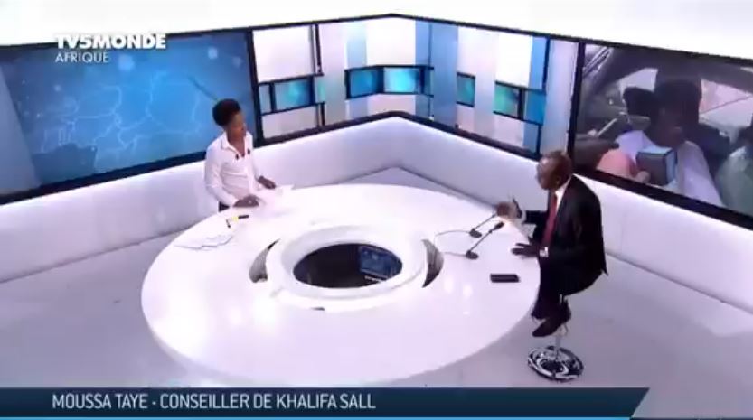 PARUTION DU LIVRE «KHALIFA ABABACAR SALL : PARCOURS D’UN HOMME D’ETAT» Moussa Taye retrace l’itinéraire politique du patron de Taxawu Sénégal avec ses hauts et ses bas