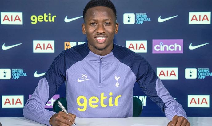 A QUELQUES JOURS DE LA CAN : Pape Matar Sarr prolonge officiellement son contrat avec Tottenham