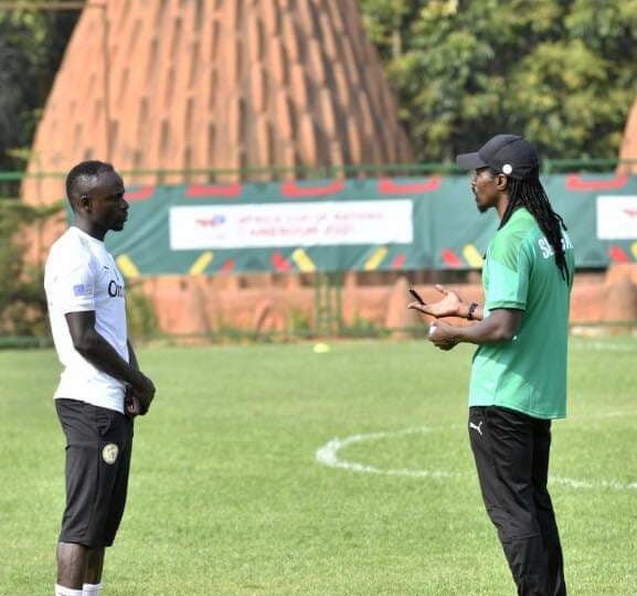 ALIOU CISSE A PROPOS LA PREPARATION MENTALE DES LIONS  : « On ne va pas amener un psychologue, on a les mots pour toucher les garçons »