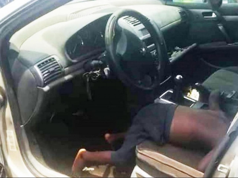 HORREUR À KEUR MBAYE FALL : Un enfant de 4 ans retrouvé mort dans un véhicule en panne, son cousin de 5 ans dans un état critique HORREUR À KEUR MBAYE FALL : Un enfant de 4 ans retrouvé mort dans un véhicule en panne, son cousin de 5 ans dans un état critique