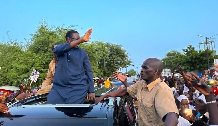 VISITE POLÉMIQUE D’AMADOU BA A ZIGUINCHOR EN DÉBUT DE SEMAINE PROCHAINE : La jeunesse promet des brassards rouges, des leaders se crêpent le chignon et des pourparlers entamés