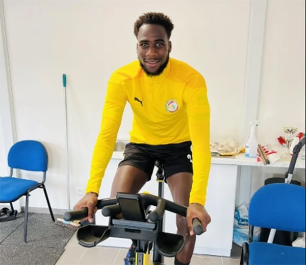 INFIRMERIE DE LA TANIÈRE : Le groupe de Cissé clopin-clopant