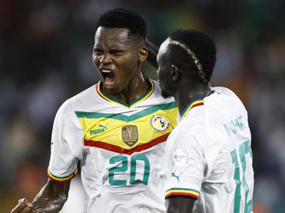 BELLE VICTOIRE DU SÉNÉGAL SUR LE CAMEROUN (3-1) Les Lions de la Téranga bousillent les Lions dit "Le Continent" BELLE VICTOIRE DU SÉNÉGAL SUR LE CAMEROUN (3-1) Les Lions de la Téranga bousillent les Lions dit "Le Continent"
