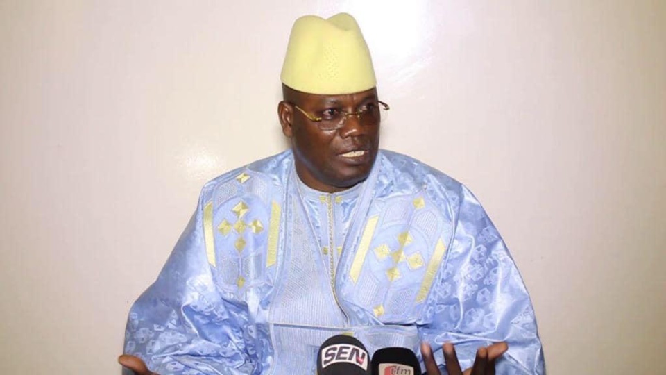 CHEIKH MBACKE DOLLY, ANCIEN PRÉSIDENT DU GROUPE PARLEMENTAIRE LIBERTÉ ET DÉMOCRATIE : «Karim Wade m’a traité de raciste quand je lui ai conseillé de se départir de sa nationalité française…» CHEIKH MBACKE DOLLY, ANCIEN PRÉSIDENT DU GROUPE PARLEMENTAIRE LIBERTÉ ET DÉMOCRATIE : «Karim Wade m’a traité de raciste quand je lui ai conseillé de se départir de sa nationalité française…»