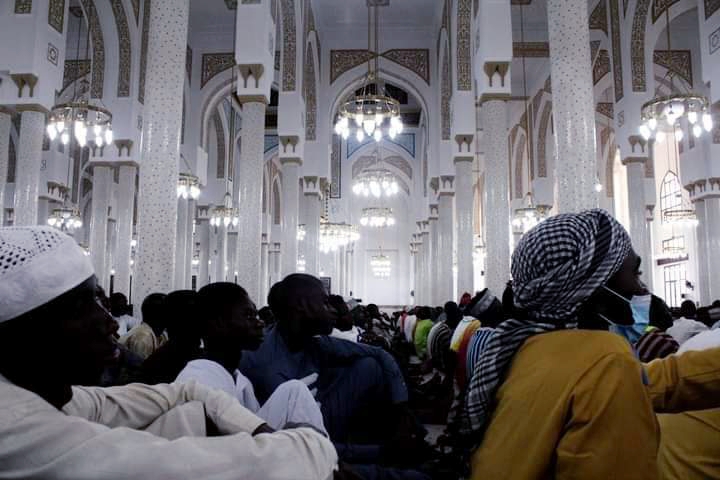 Les Guinéens ont prié vendredi à la Grande mosquée de Yakro