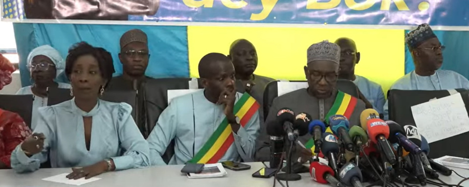 REPORT DE L’ÉLECTION PRÉSIDENTIELLE : Le Pds savoure sa victoire, invite les acteurs au dialogue et propose la mise en place d’une Cour constitutionnelle REPORT DE L’ÉLECTION PRÉSIDENTIELLE : Le Pds savoure sa victoire, invite les acteurs au dialogue et propose la mise en place d’une Cour constitutionnelle