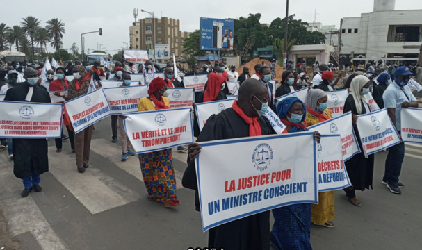 Sytjust observe encore 72 heures de grève