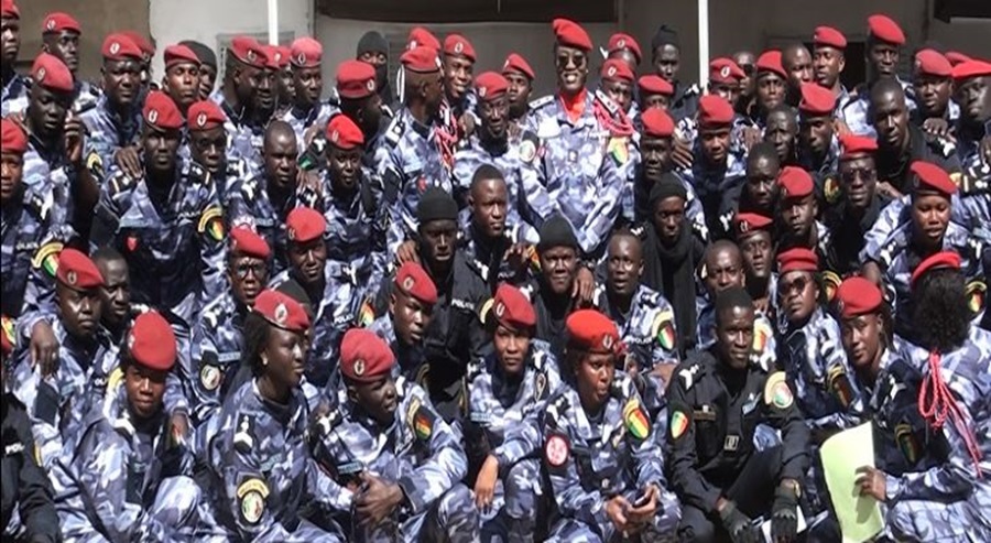 REMISE DRAPEAU AU 4ÈME CONTINGENT DE LA POLICE NATIONALE POUR LA MONUSCO : La commissaire de police Khady Fall va commander le contingent fort de 170 policiers