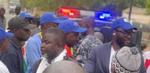 La caravane du Dr Cheikh Tidiane Dièye bloquée à Mbour