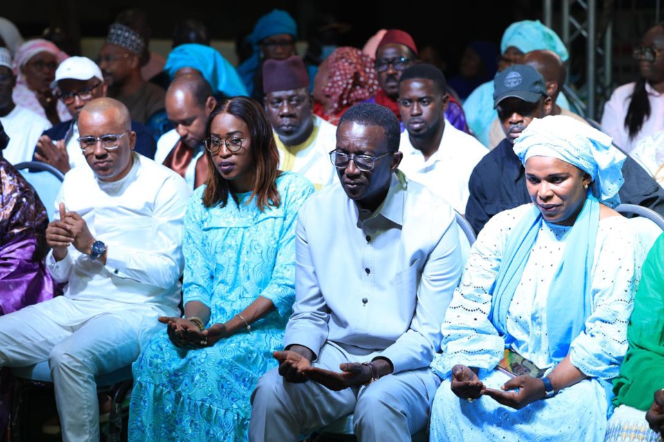 Ndèye Saly Diop et Zahra Iyane Thiam « chez Amadou Bâ » Ndèye Saly Diop et Zahra Iyane Thiam « chez Amadou Bâ »