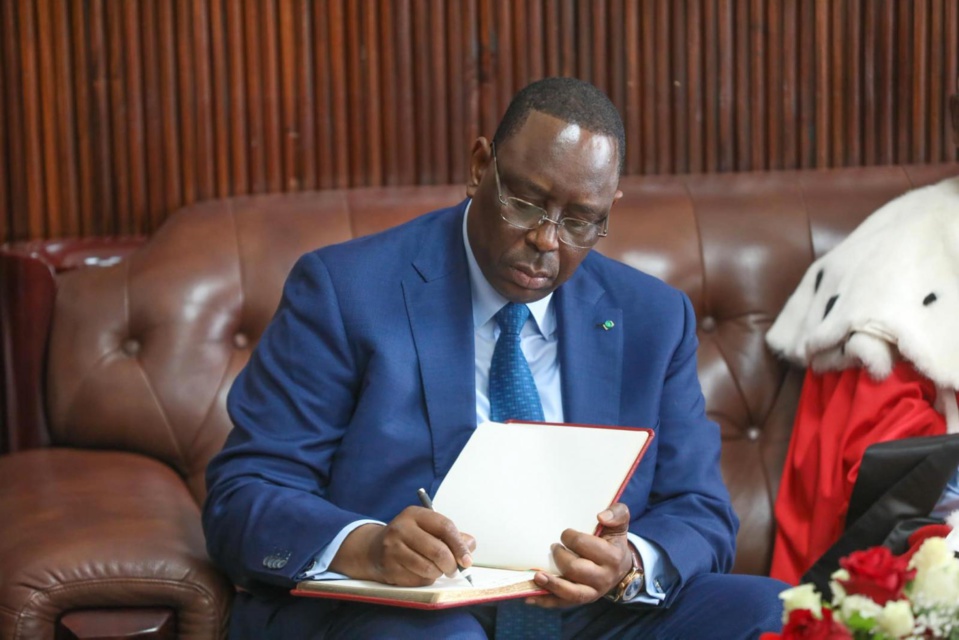 VOLONTÉ D’APAISEMENT ET DE PACIFICATION DE L’ESPACE POLITIQUE : Macky Sall fait adopter la loi d’amnistie et va saisir la Conseil constitutionnel pour recueillir son avis sur les conclusions du Dialogue national VOLONTÉ D’APAISEMENT ET DE PACIFICATION DE L’ESPACE POLITIQUE : Macky Sall fait adopter la loi d’amnistie et va saisir la Conseil constitutionnel pour recueillir son avis sur les conclusions du Dialogue national