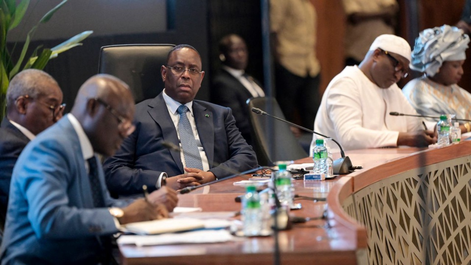 REQUETE DE MAMADOU DIAO, BOUBACAR CAMARA HABIB SY ET AUTRES POUR FIXER UNE DATE… :Les sages retiennent la date du 31 mars et décident qui va remplacer Macky en cas de vacance de la fonction présidentielle REQUETE DE MAMADOU DIAO, BOUBACAR CAMARA HABIB SY ET AUTRES POUR FIXER UNE DATE… :Les sages retiennent la date du 31 mars et décident qui va remplacer Macky en cas de vacance de la fonction présidentielle