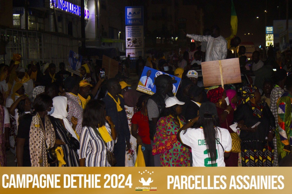 AUX PARCELLES ASSAINIES POUR LE DEMARRAGE DE LA CAMPAGNE : Déthié Fall promet de faire de l’emploi des jeunes une priorité AUX PARCELLES ASSAINIES POUR LE DEMARRAGE DE LA CAMPAGNE : Déthié Fall promet de faire de l’emploi des jeunes une priorité