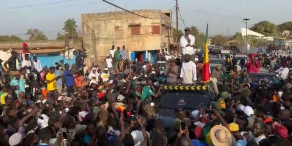 EN CARAVANE A KOLDA : Bassirou Diomaye Faye annihile les politiques du régime sortant et demande aux populations d’opter pour la rupture EN CARAVANE A KOLDA : Bassirou Diomaye Faye annihile les politiques du régime sortant et demande aux populations d’opter pour la rupture