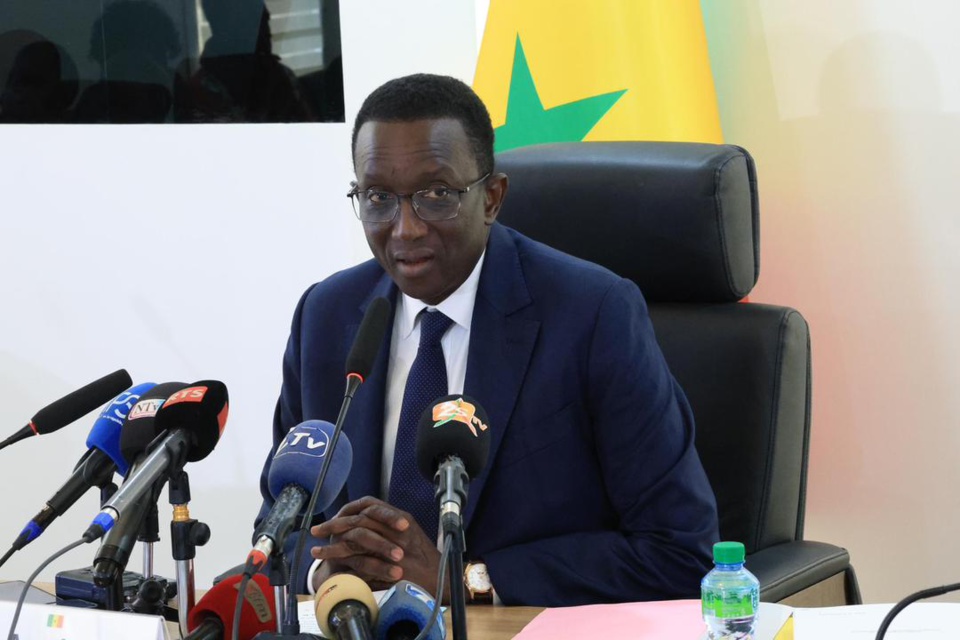 SIGNATURE DE LA CHARTE DES PRIORITES ET D'ENGAGEMENTS DU SECTEUR PRIVE NATIONAL : Amadou Ba promet l’apurement de la dette intérieure et le renforcement du crédit hôtelier SIGNATURE DE LA CHARTE DES PRIORITES ET D'ENGAGEMENTS DU SECTEUR PRIVE NATIONAL : Amadou Ba promet l’apurement de la dette intérieure et le renforcement du crédit hôtelier