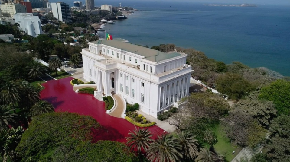 DIRECT PRÉSIDENTIELLE 2024 : JOUR DE SCRUTIN DIRECT PRÉSIDENTIELLE 2024 : JOUR DE SCRUTIN