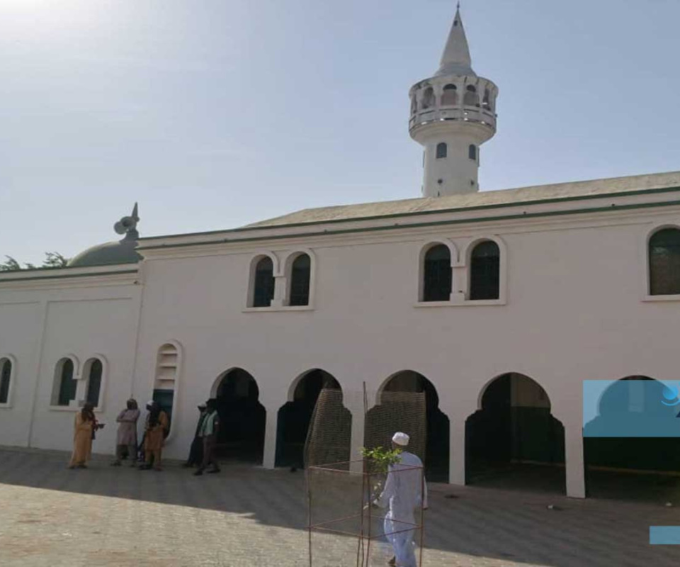 SACRILEGE A MEDINA GOUNASS/GUEDIAWAYE : Un sidéen vole un amplificateur de la mosquée pour payer…les ordonnances de sa mère malade SACRILEGE A MEDINA GOUNASS/GUEDIAWAYE : Un sidéen vole un amplificateur de la mosquée pour payer…les ordonnances de sa mère malade