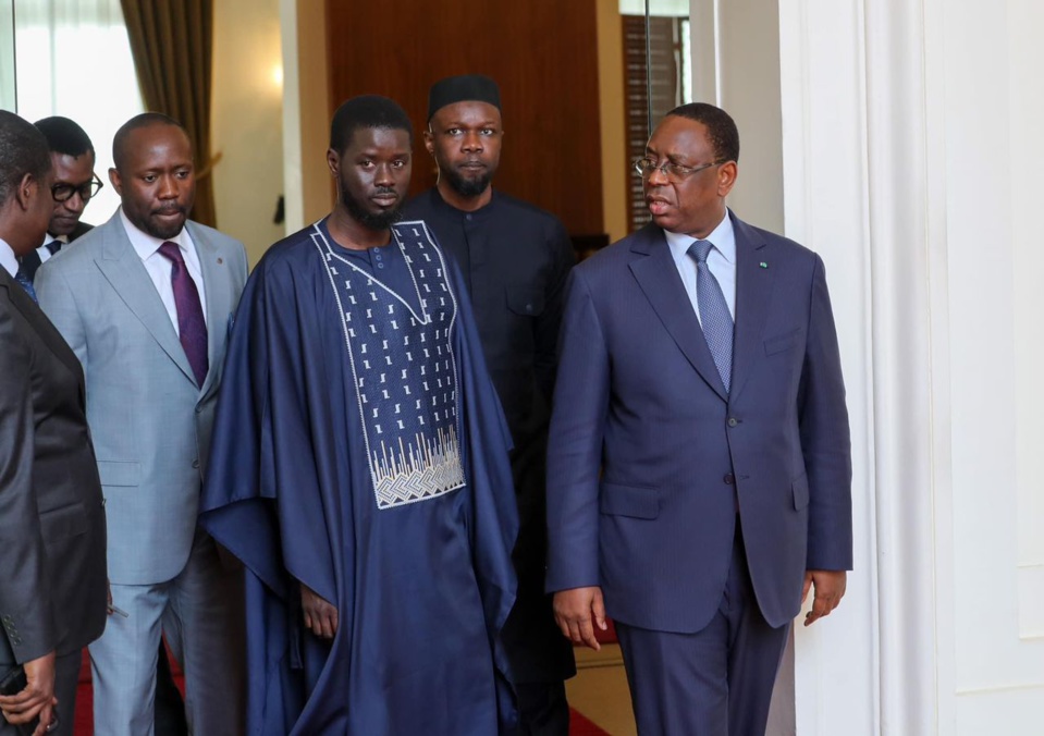 Diomaye Diakhar Faye a rencontré Macky Sall au Palais présidentiel Diomaye Diakhar Faye a rencontré Macky Sall au Palais présidentiel