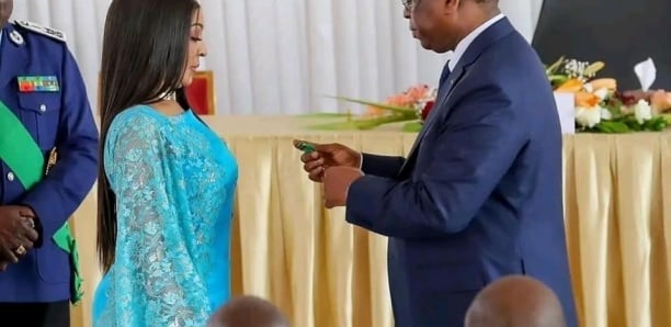 Youssou Ndour,Baba maal, Mbaye Dièye Faye,Souleymane Faye, Viviane,Coumba Gawlo,,Kiné Lam, Omar Pene, Ismaël Lô…décorés par le Président Macky Sall